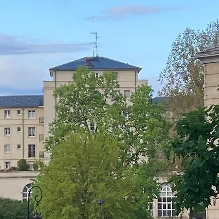 King Size Lounge 76m2 De Confort Au Centre דירה *